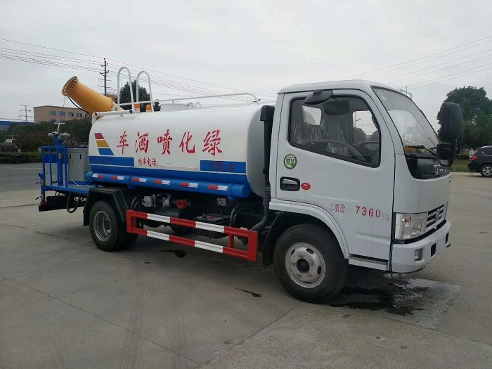 東風(fēng)小多利卡噴霧抑塵綠化噴灑車