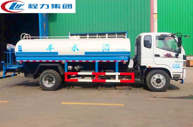 福田歐馬可5-6立方灑水車(chē)