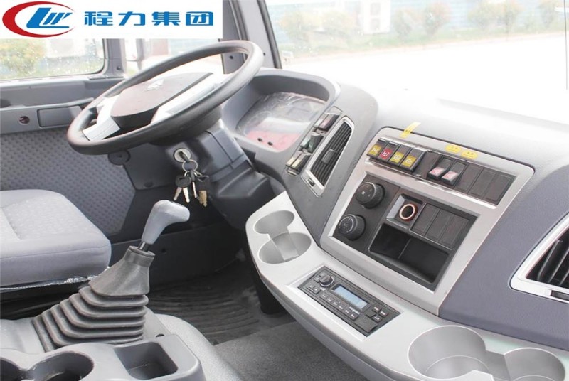 重汽斯太爾10-12方灑水車