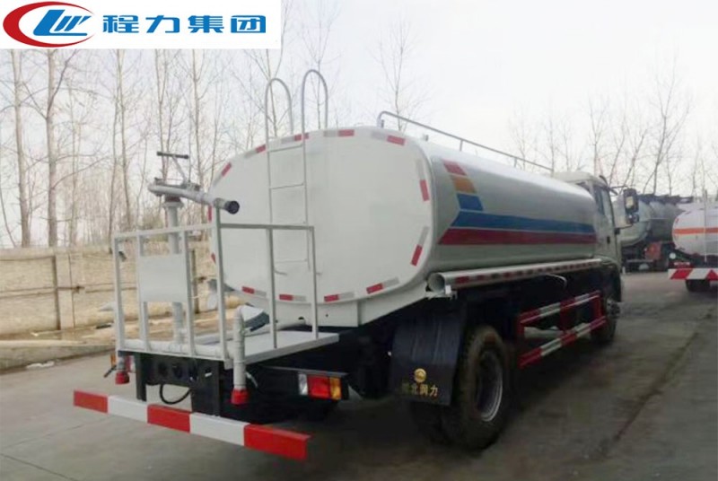 福田瑞沃8-12噸灑水車