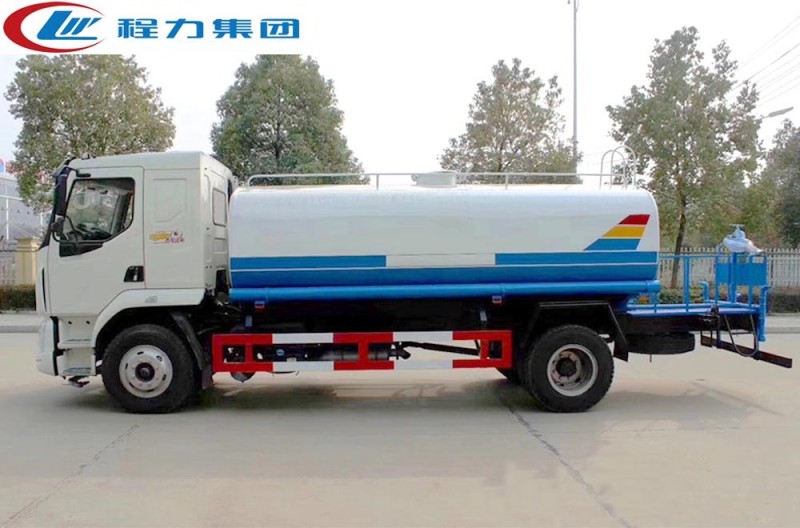 東風柳汽12方灑水車