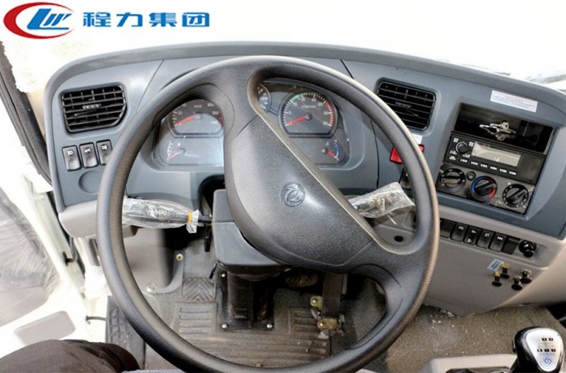 東風(fēng)御龍后八輪18-22方灑水車