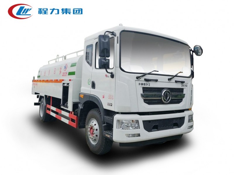 東風(fēng)大多利卡D9高壓清洗車(chē)