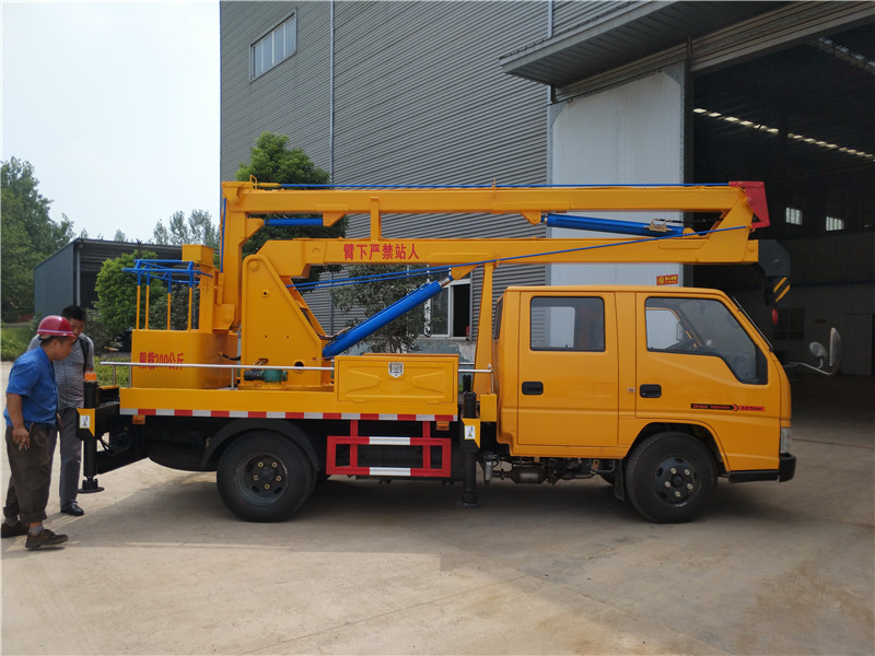 江鈴雙排12米藍(lán)牌高空作業(yè)車圖片