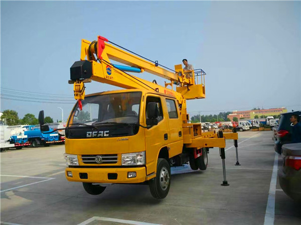 東風多利卡雙排14米高空作業(yè)車 東風多利卡雙排14米高空作業(yè)車圖片