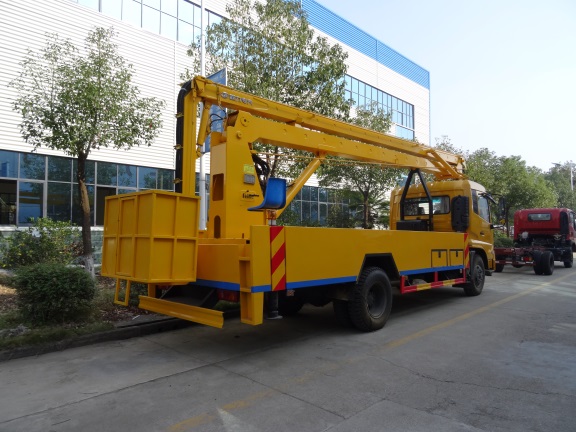 東風天錦20-22米高空作業(yè)車 東風天錦20-22米高空作業(yè)車圖片