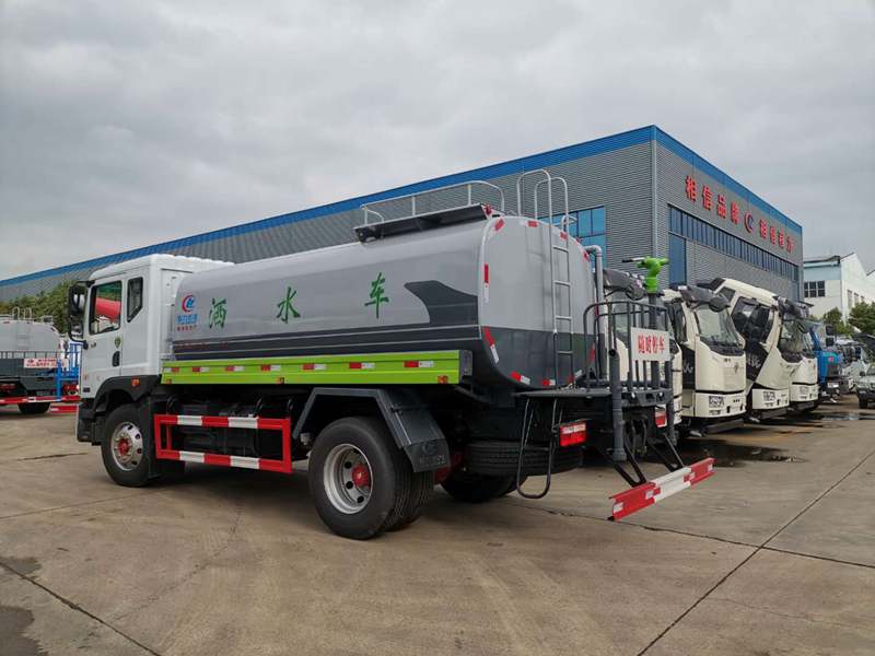 國六東風(fēng)D9灑水車圖片