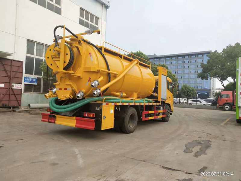 東風(fēng)天錦清洗吸污車圖片