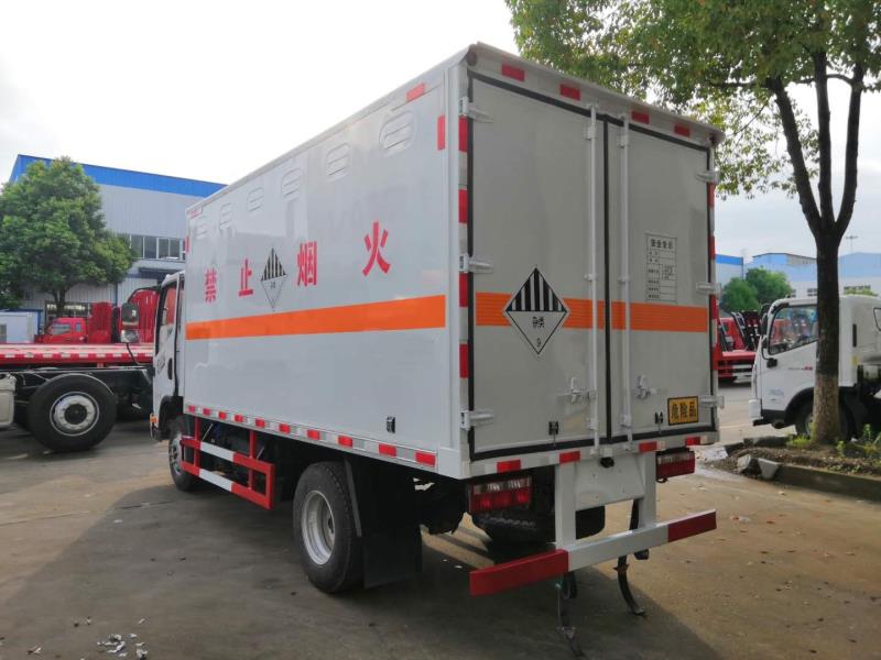 虎V雜項(xiàng)9類危險(xiǎn)物品廂式運(yùn)輸車 虎V雜項(xiàng)9類危險(xiǎn)物品廂式運(yùn)輸車圖片
