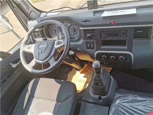 國(guó)六江淮駿鈴V6冷藏車(chē)圖片